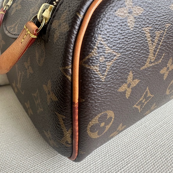 SOLD - Authentic Louis Vuitton Dopp Kit Toilet Pouch - Picture 9 of 13